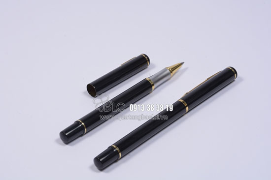 Bút ký kim loại màu đen khoen vàng-BK.024