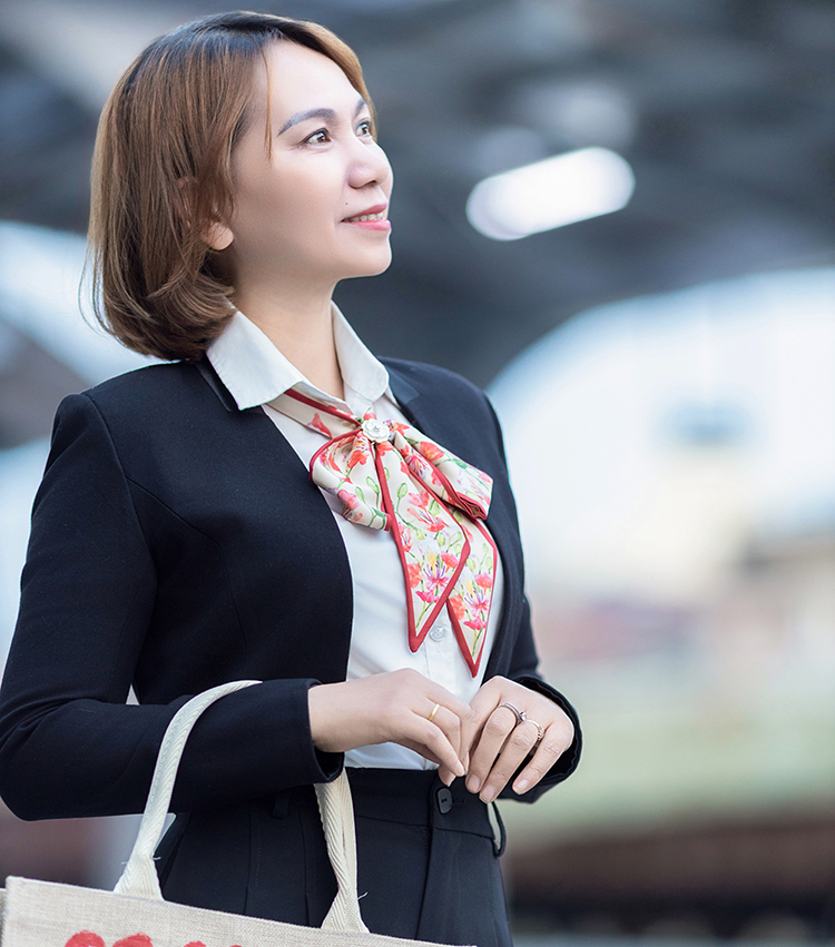 kết hợp giữa nghệ thuật truyền thống và phong cách hiện đại, tạo nên một món quà ý nghĩa