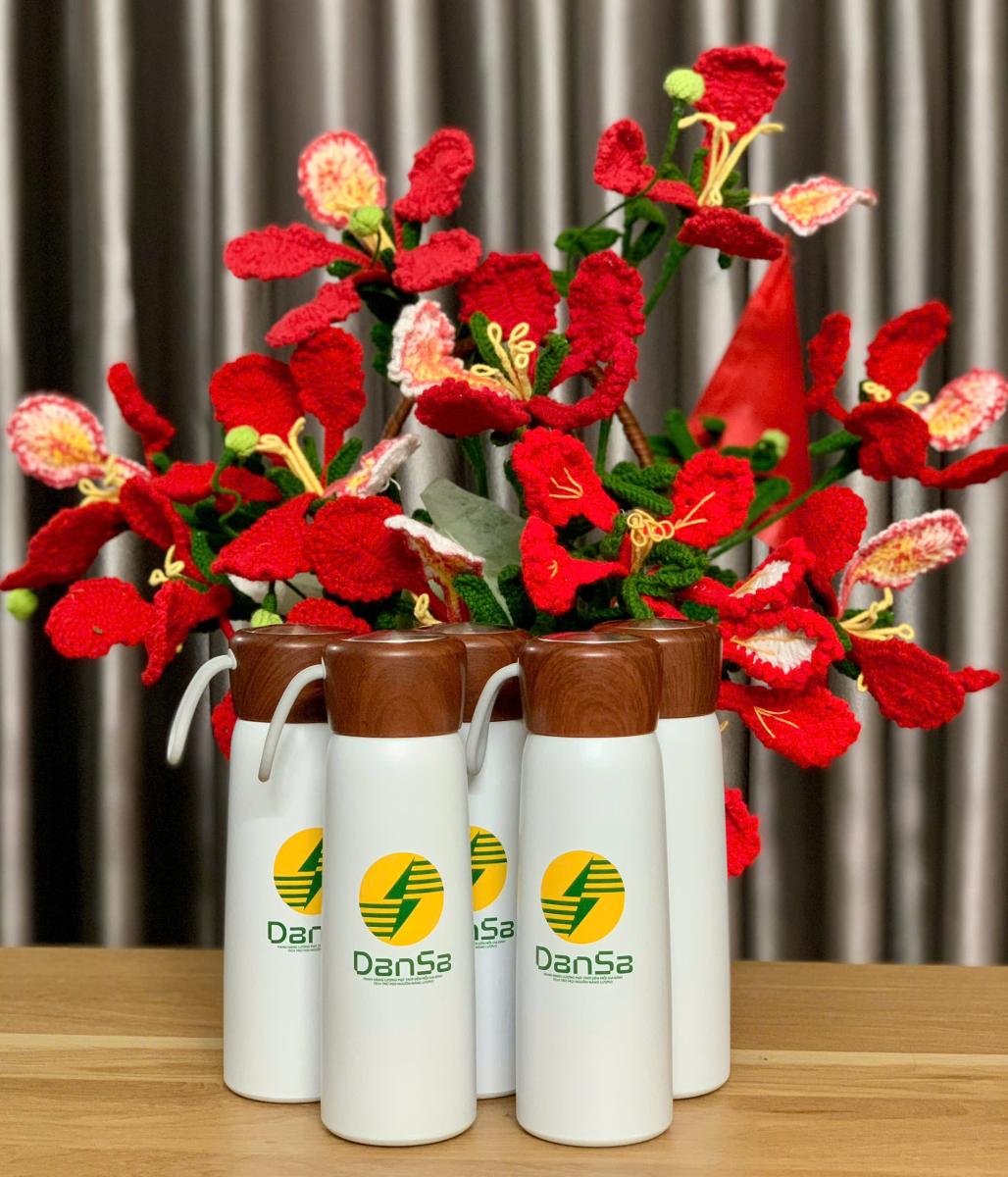 Bình giữ nhiệt nắp gỗ in logo- BGN36