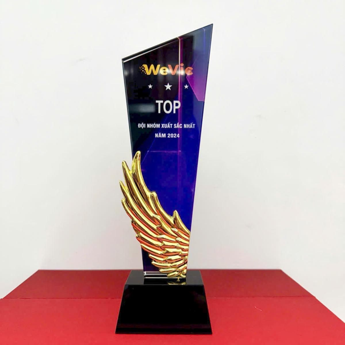 Cúp pha lê vinh danh- CPL039