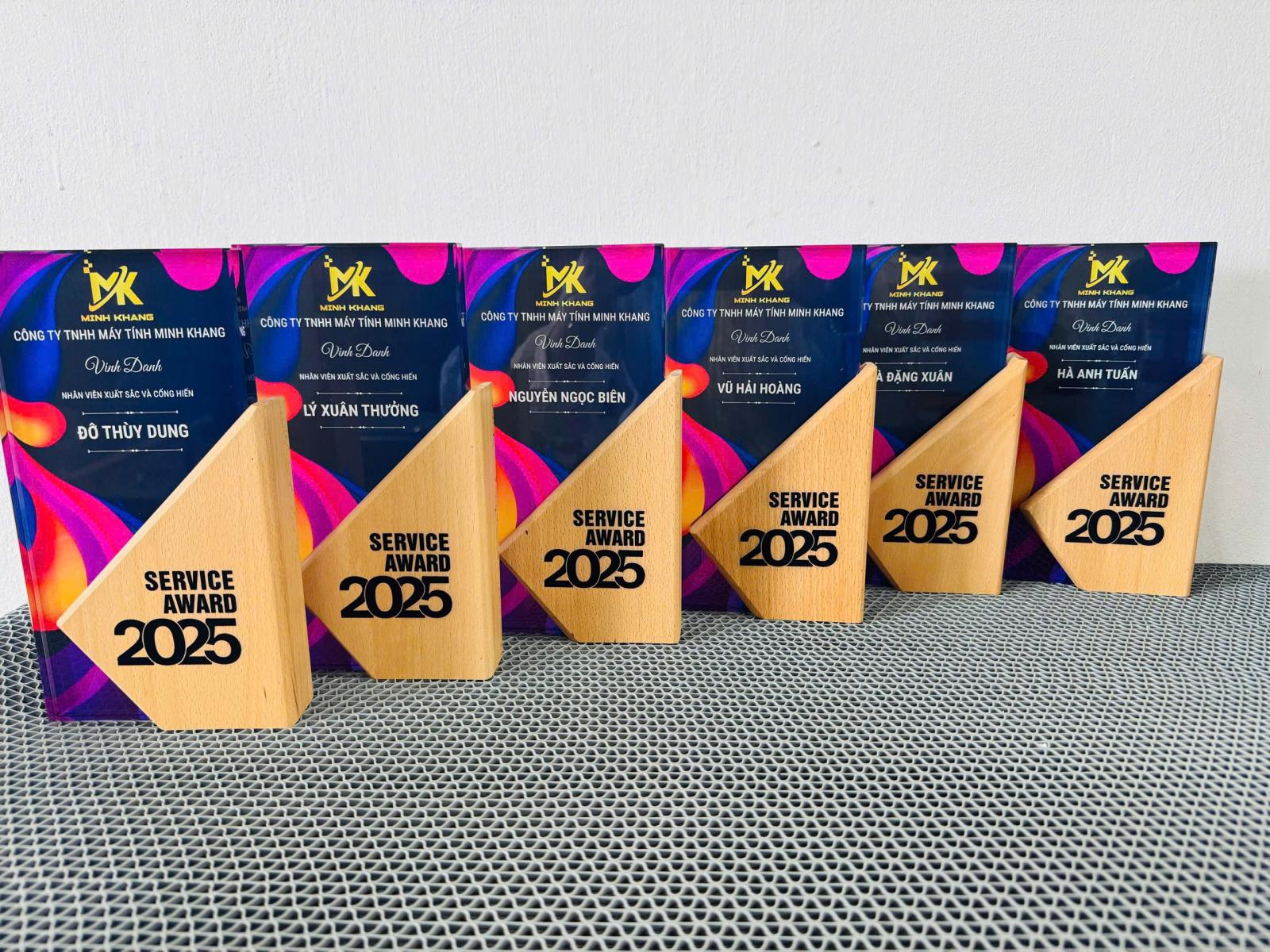 Cúp pha lê vinh danh- CPL048