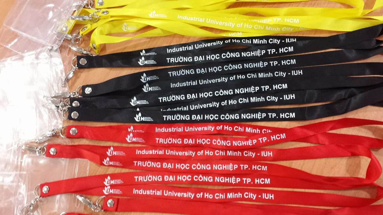 Dây đeo thẻ bằng vải in tên