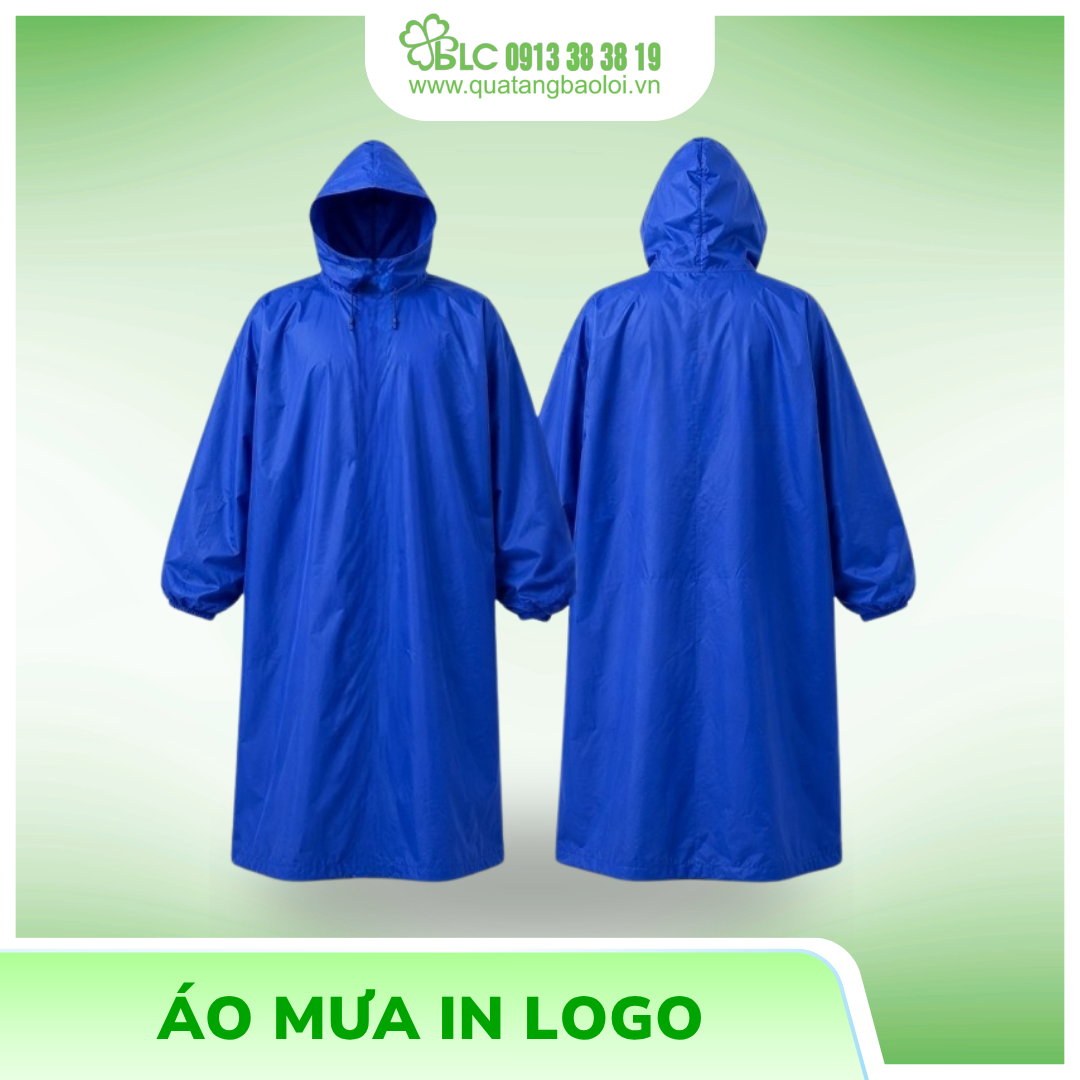 Áo mưa là món quà tặng mùa hè hữu ích, đặc biệt trong thời điểm thời tiết thường xuyên có mưa bất chợt